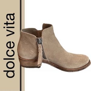 dolce vita Women’s Tan‎ Suede Zip Booties - Size 6